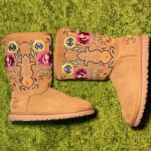 UGG Australia Juliette Embroidered Boots Sz8
